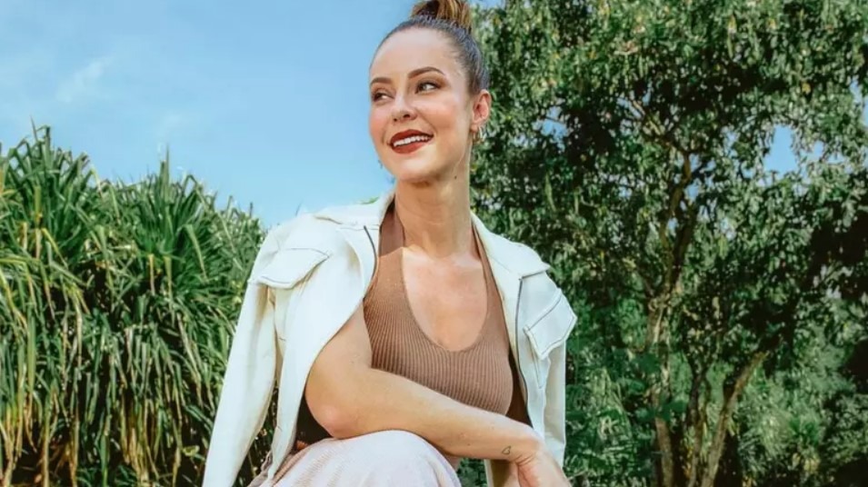 Trend: Paolla Oliveira prova ar fashion dos tons terrosos