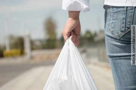 Ampliado prazo para comércios se adaptarem à lei das sacolas plásticas