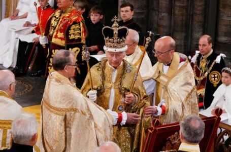 Rei Charles III é coroado neste sábado, em Londres