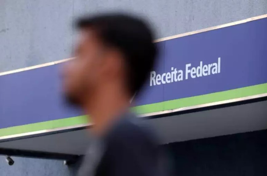 Receita paga nesta quinta-feira restituições de lote residual do IRPF