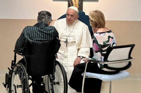 Papa Francisco deixará hopital nesta sexta-feira