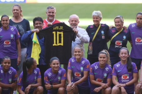 Lula defende investimento no futebol para mulheres