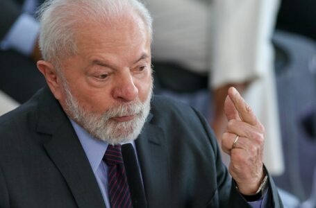 Brasil quer contribuir para paz justa e duradoura na Ucrânia, diz Lula