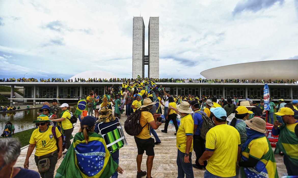 Moraes determina execução da pena de condenado por atos golpistas