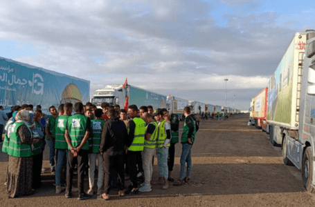 Vinte caminhões com ajuda humanitária entrarão em Gaza pelo Egito