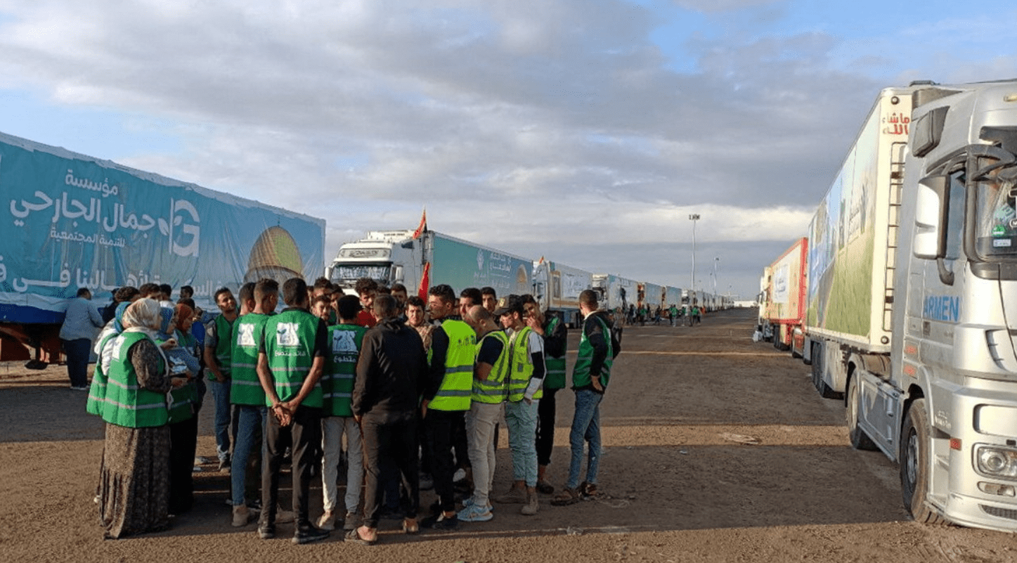 Vinte caminhões com ajuda humanitária entrarão em Gaza pelo Egito