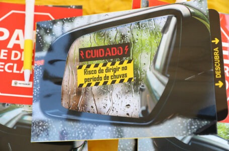 Blitz educativa alerta condutores para o período de chuvas