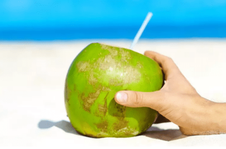 Água de coco: 5 bons motivos para apostar nela