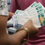 Mega-Sena acumula e prêmio principal vai para R$ 38 milhões