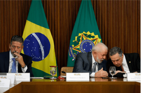 Bolsonaro inelegível e Lula pressionado: quem ganhou e quem perdeu na política em 2023
