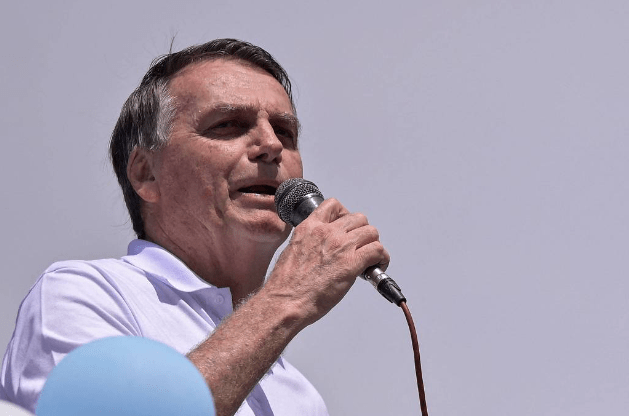 ‘Posso ser horrível, mas o outro é péssimo’, diz Bolsonaro para criticar Lula