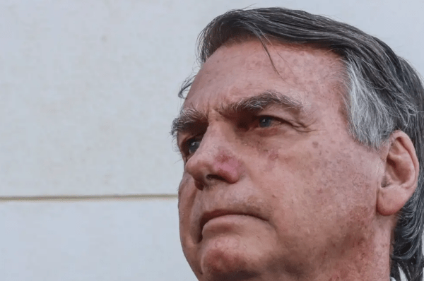 PGR defende que Bolsonaro seja mantido em prisão domiciliar