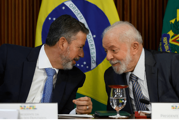 Lira diz que Lula e PT estarão ao seu lado na sucessão para presidência da Câmara