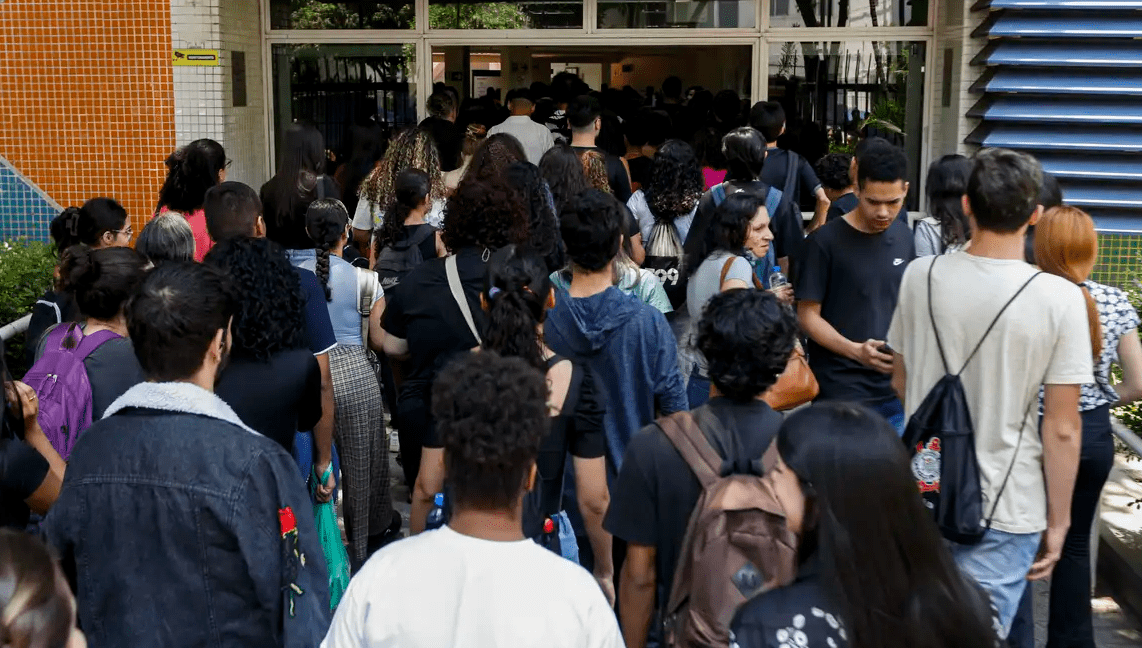 Estudantes podem consultar Pé-de-Meia a partir de quarta-feira