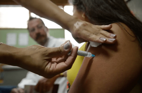 Saúde Governo aumenta público-alvo da vacinação contra HPV