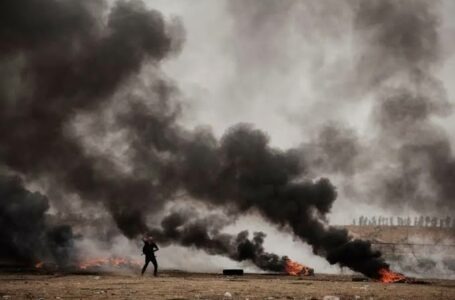 Israel anuncia fechamento de passagem de fronteira com Gaza após ataque com foguetes