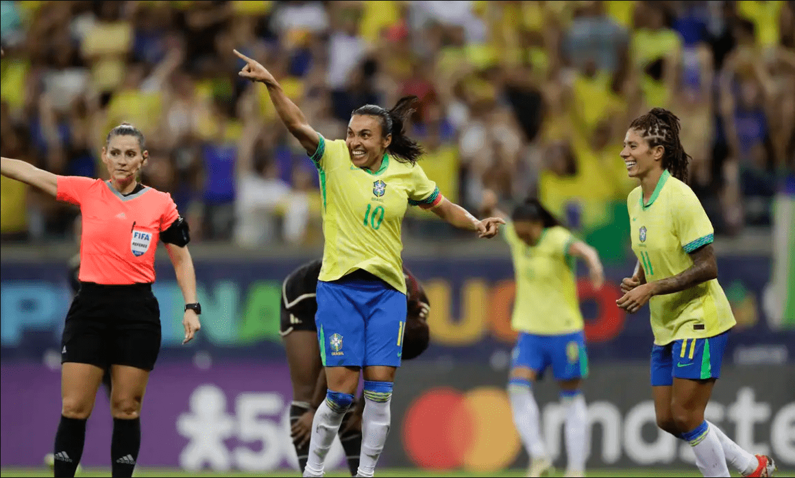 Renovada, seleção feminina goleia Jamaica na Arena Pernambuco