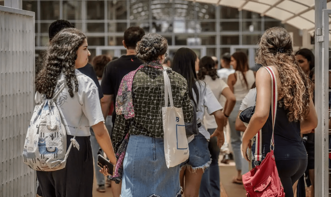 Prazo para pagar taxa de inscrição do Enem termina nesta quarta-feira