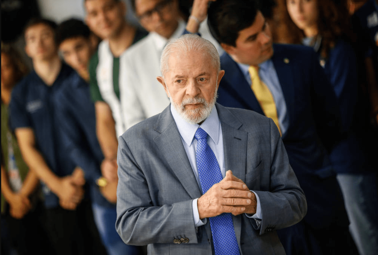 Lula diz pouco se importar se direita ou esquerda ganham ou perdem com ataque a Trump