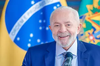 Lula faz balanço e compara cita governo Bolsonaro em pronunciamento