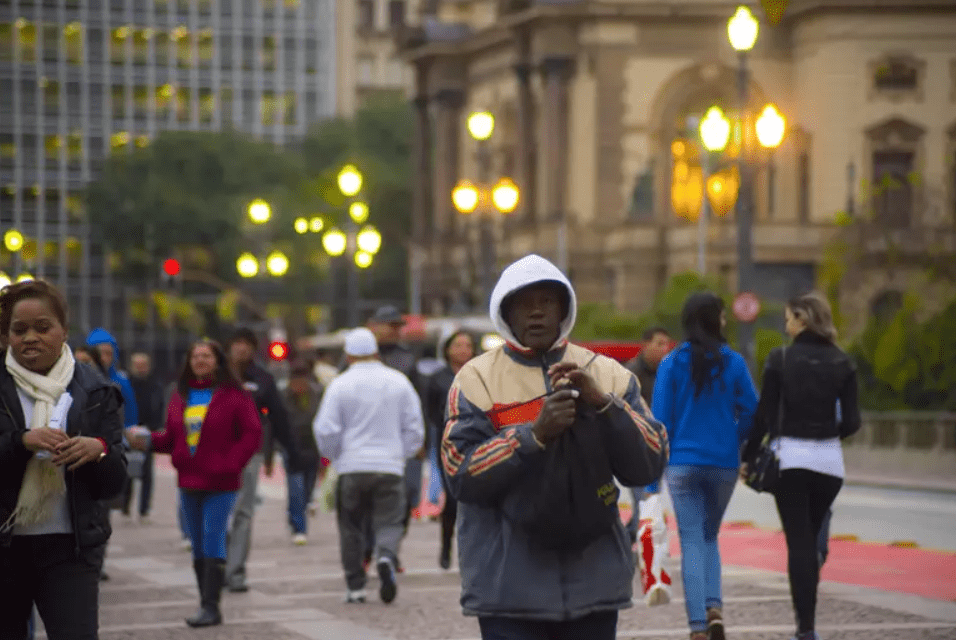 Frente fria promete aliviar calorão no Centro-Sul do Brasil e capitais podem ter queda de até 16ºC