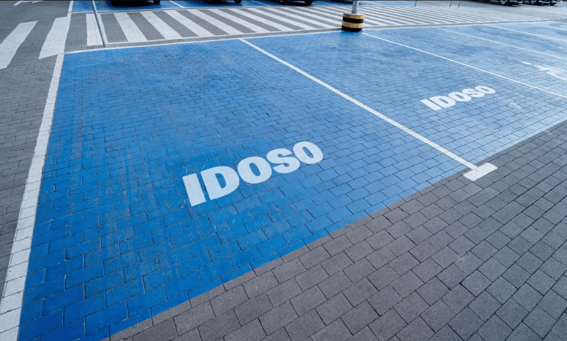 Credencial de estacionamento para idoso e PCD ganha versão digital