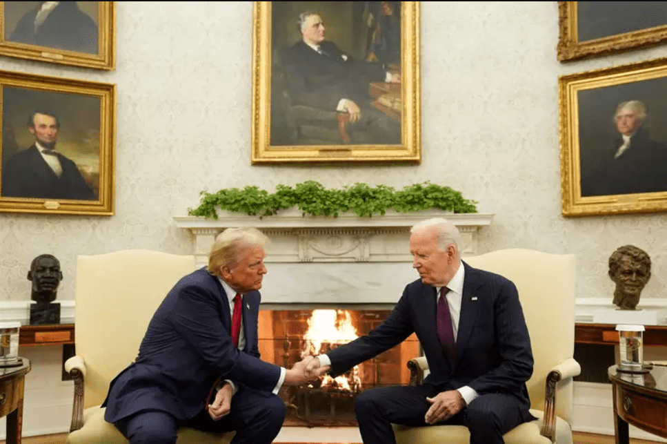 Biden recebe Trump na Casa Branca para transferência de poder nos EUA