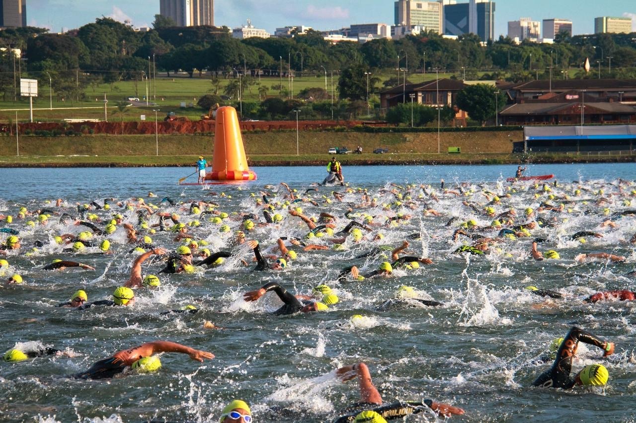 Brasília se prepara para receber 1.600 triatletas no Itaú BBA IRONMAN 70.3: Um evento de impacto global
