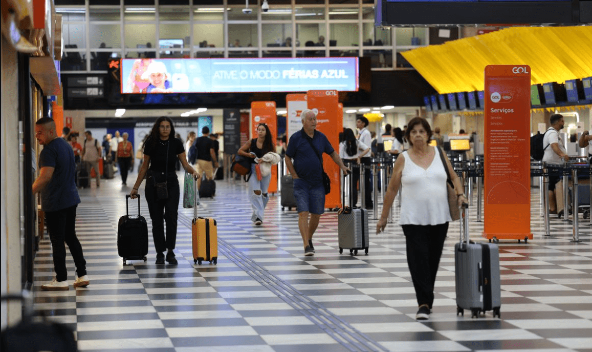 Em 8 meses, Voa Brasil viabilizou 35,4 mil passagens para aposentados
