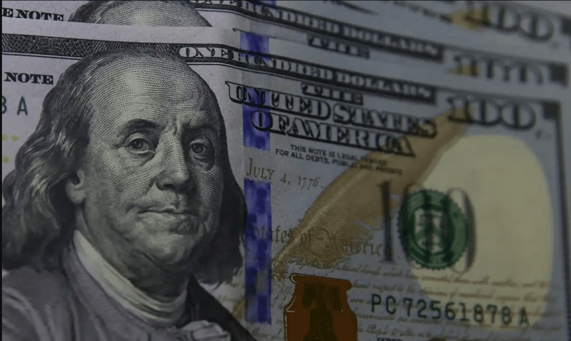 Dólar cai para R$ 5,80 após Trump falar em acordo com a China