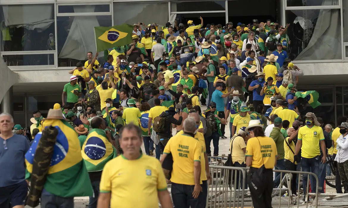 Zanin nega prisão domiciliar para presos do 8/1 que não foram julgados