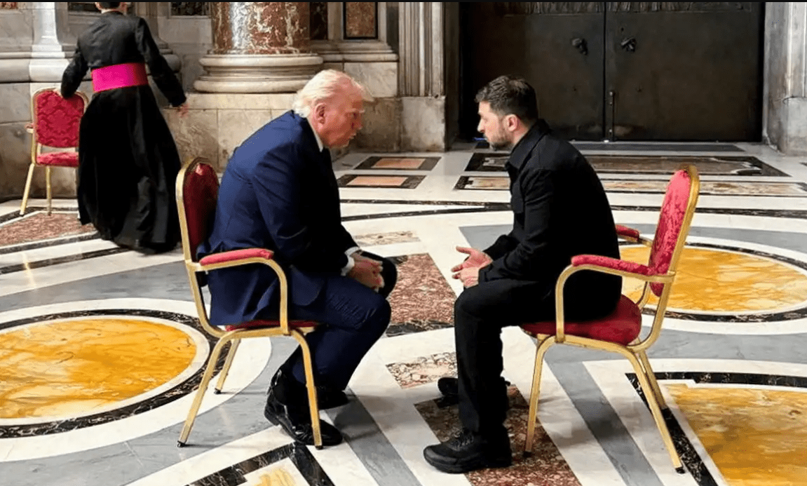 Zelensky diz que discutiu defesa aérea e sanções com Trump no Vaticano