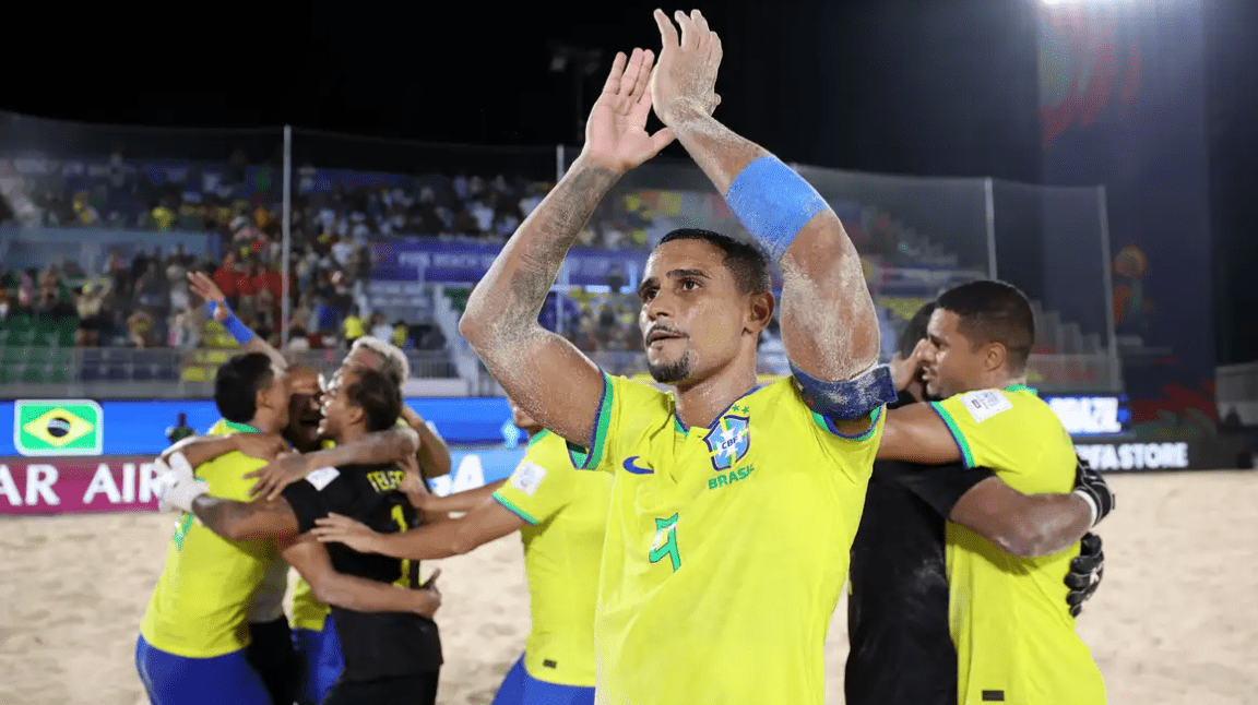 Brasil chega à decisão da Copa do Mundo de beach soccer