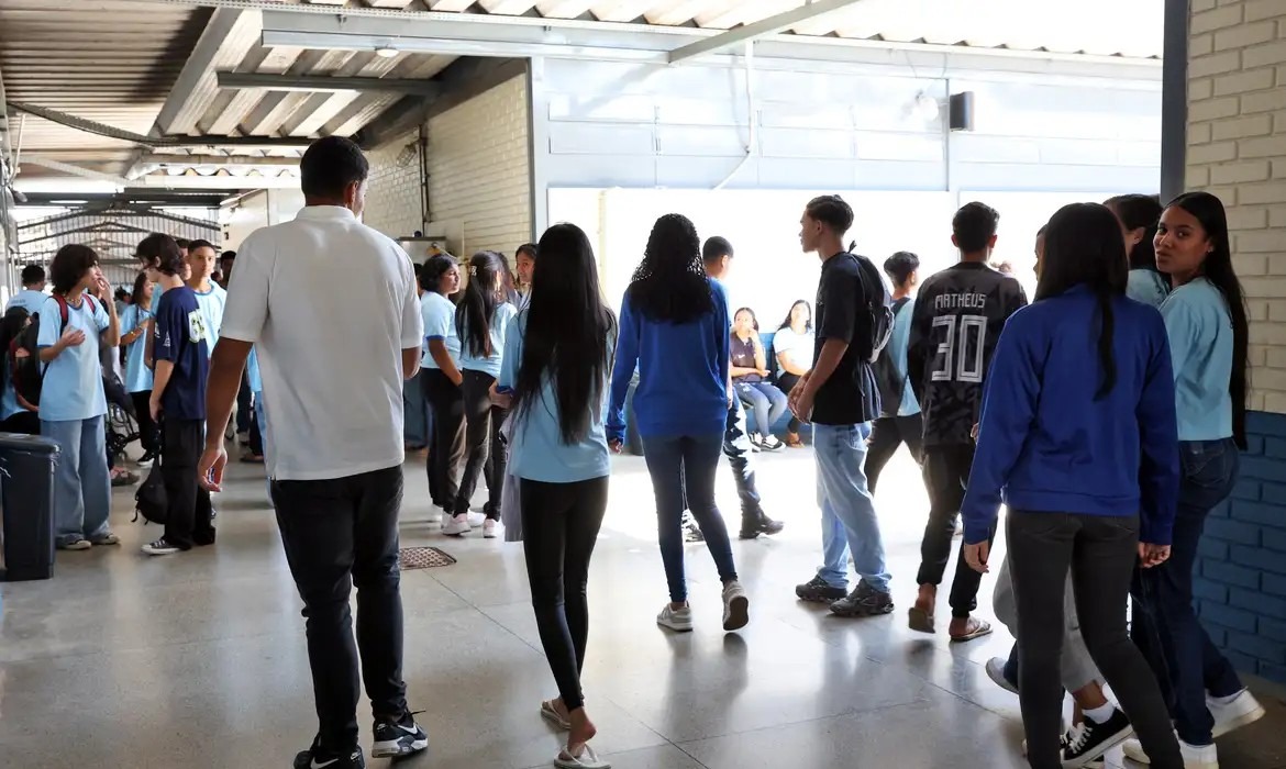 Pé-de-Meia: pagamento da 5ª parcela começa nesta segunda