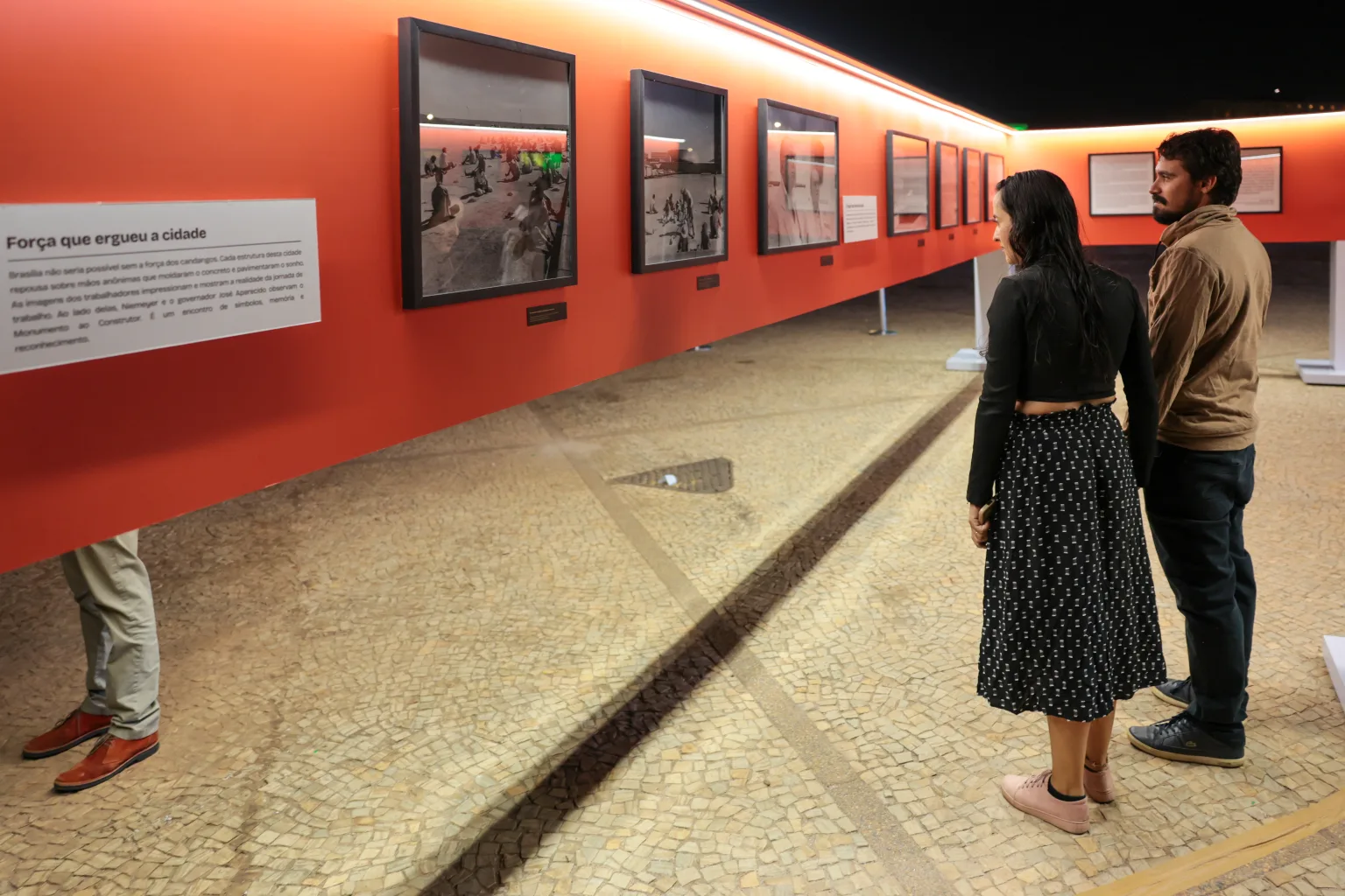 Últimos dias para ver exposição inédita de Oscar Niemeyer na Praça dos Três Poderes