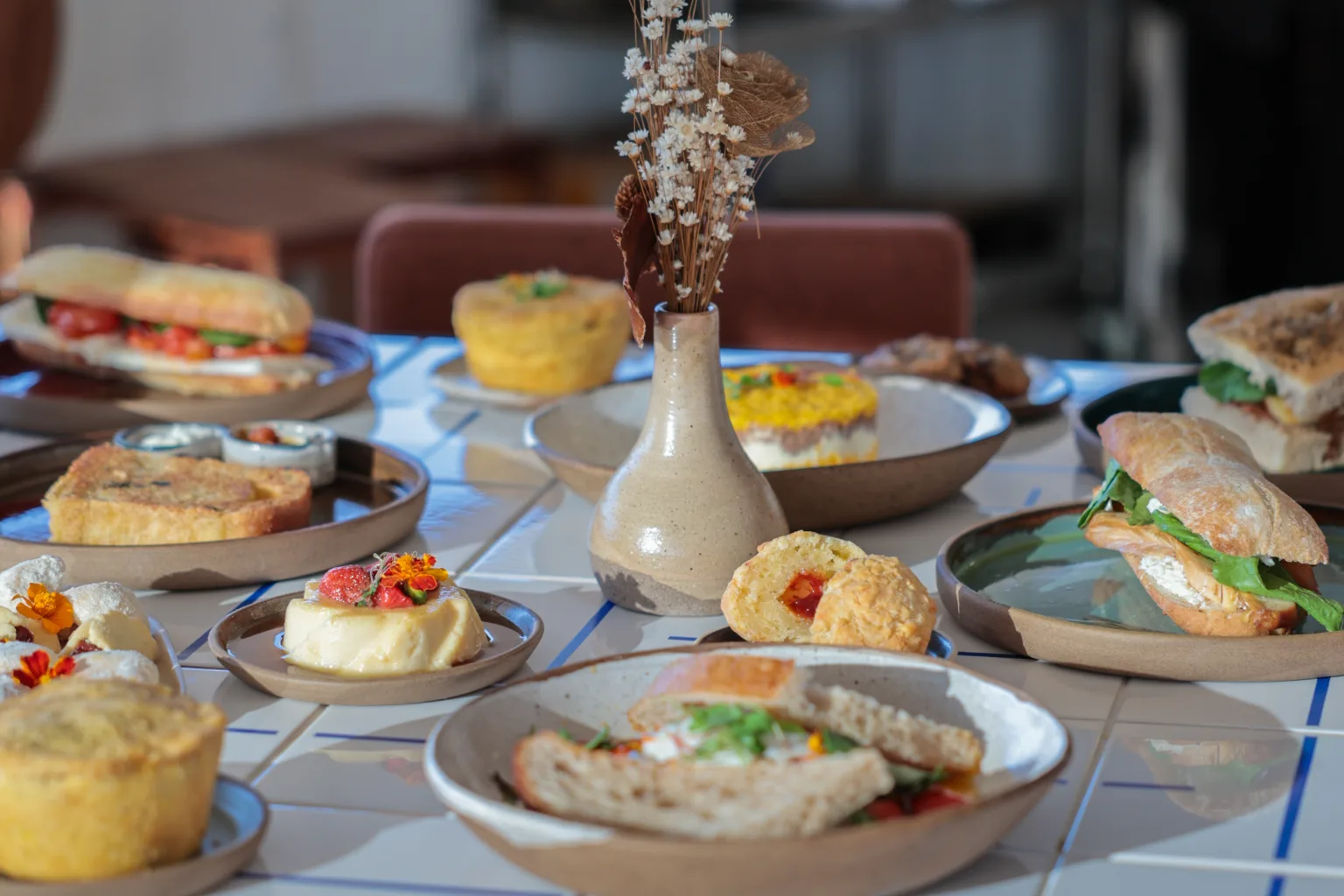 Casa de Chá do Senac lança novo cardápio com sabores do Cerrado e muitas novidades