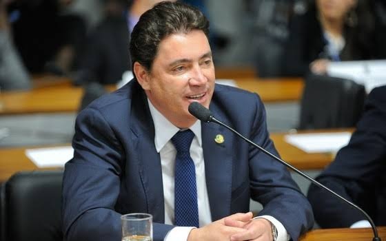PF investiga senador Wilder Morais por suposto desvio de dinheiro público
