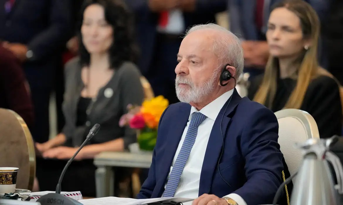 Lula aguarda reunião com Trump e aposta em solução a tarifaço