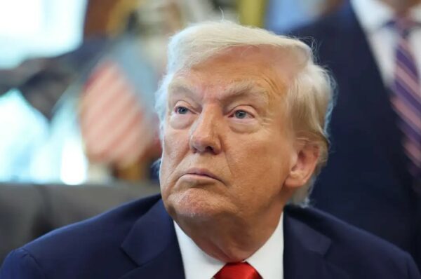 Trump diz que não viu parte racista do vídeo e não se desculpará