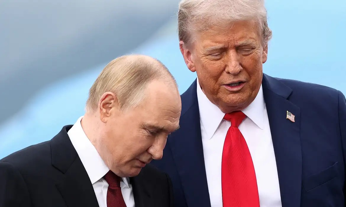 Putin e Trump não apoiam ideia de cessar-fogo temporário, diz Kremlin