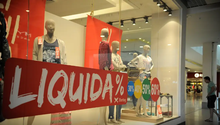 Comércio pós-Natal: liquidações começam logo no início de 2026