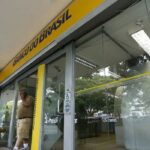 Bancos voltam a funcionar normalmente nesta sexta-feira