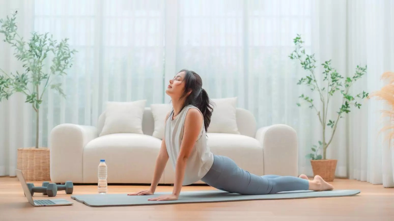 Da TPM à menopausa: como o yoga apoia a saúde da mulher