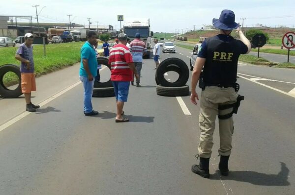 PRF intensifica fiscalização contra embriaguez ao volante no carnaval