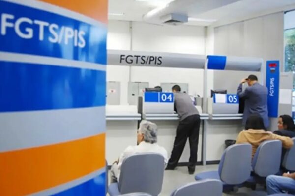 Abono salarial começa a ser pago nesta segunda