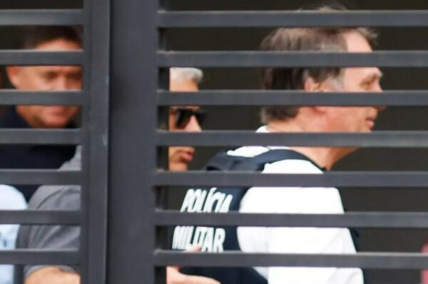 Bolsonaro tem evolução clínica ‘satisfatória’ e ‘melhora discreta’ no pulmão, dizem médicos ao STF