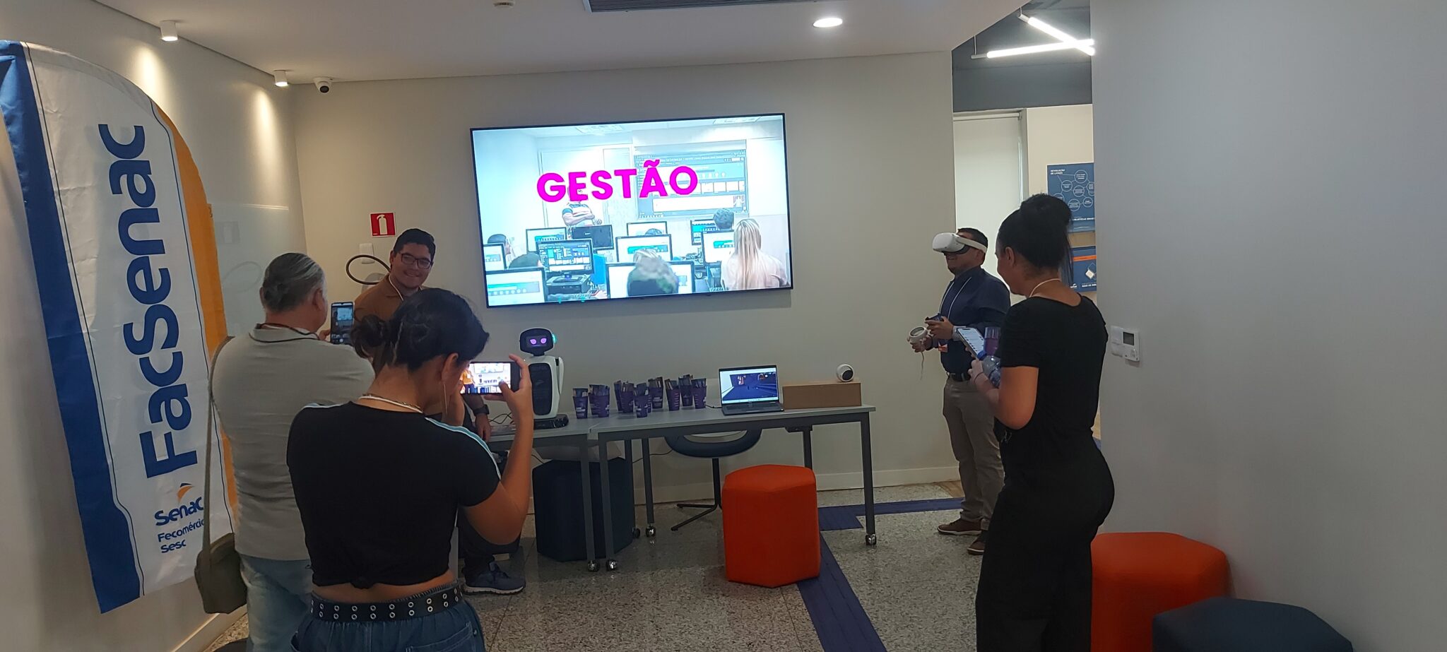 Faculdade Senac-DF abre portas para festival de software livre e reúne comunidade tech