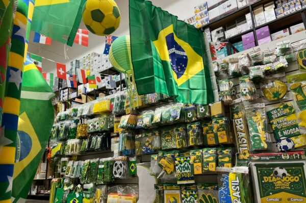 Na torcida pelo hexa, comércio aposta em vendas maiores