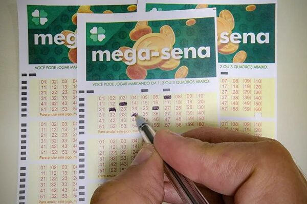 Mega-Sena sorteia prêmio estimado em R$ 32 milhões neste sábado