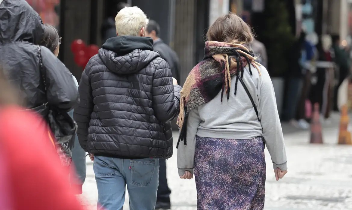 Inmet mantém alerta para o frio; Sul e Sudeste podem ter geada
